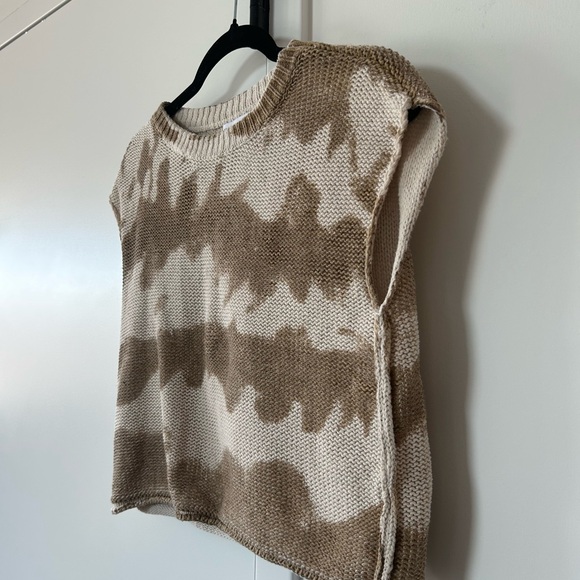 MIGU MUSE Neutral Tie-Dye Knit Sleeveless Sweater Vest - Picture 3 of 5